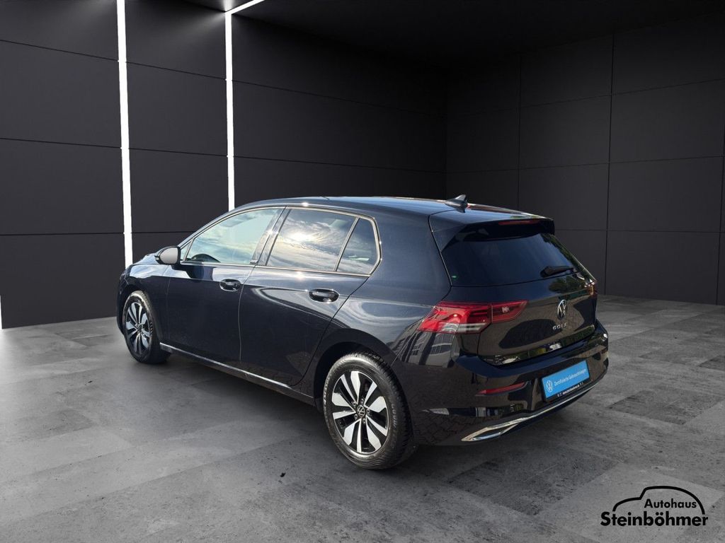 Volkswagen Golf 2023 г. Чёрный, пробег 53624 км