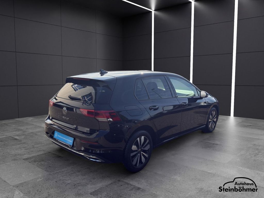 Volkswagen Golf 2023 г. Чёрный, пробег 53624 км
