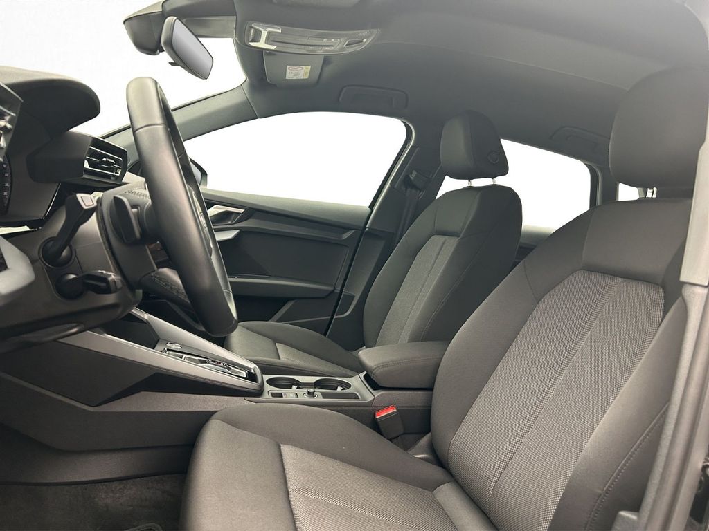 Audi A3 2024 г. Чёрный, пробег 33055 км