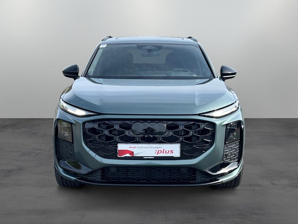 Audi Q3 2026 г. Зелёный, пробег 14000 км