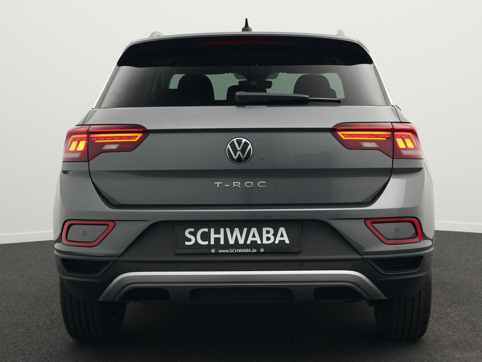 Volkswagen T-Roc 2023 г. Серый, пробег 39300 км