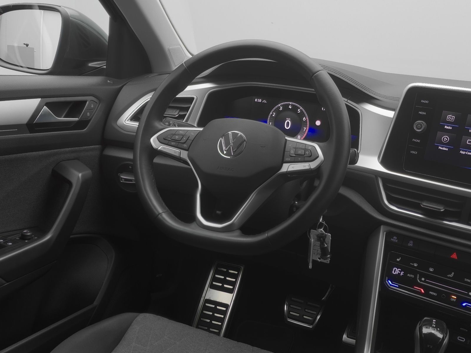 Volkswagen T-Roc 2023 г. Серый, пробег 39300 км