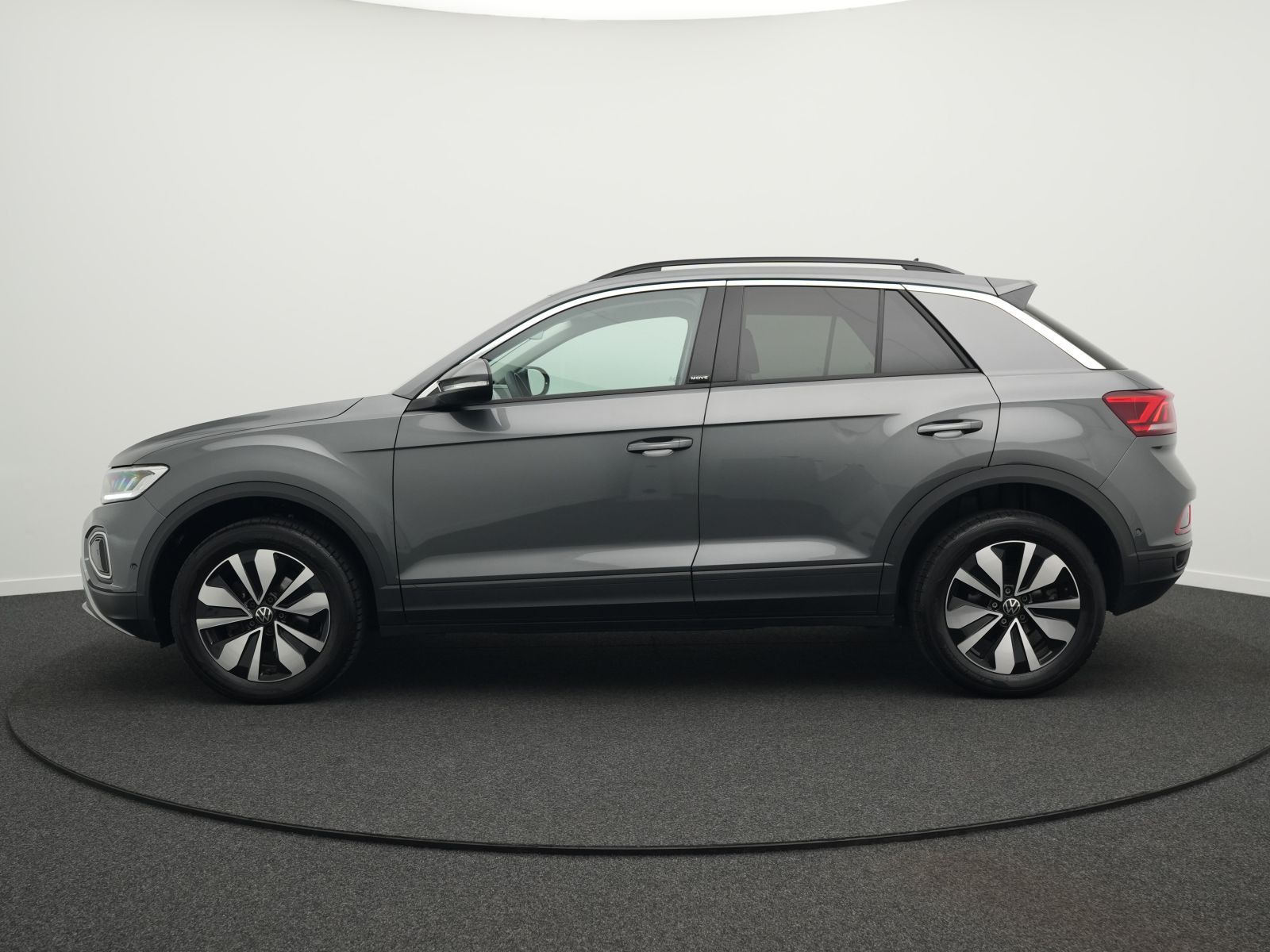 Volkswagen T-Roc 2023 г. Серый, пробег 39300 км