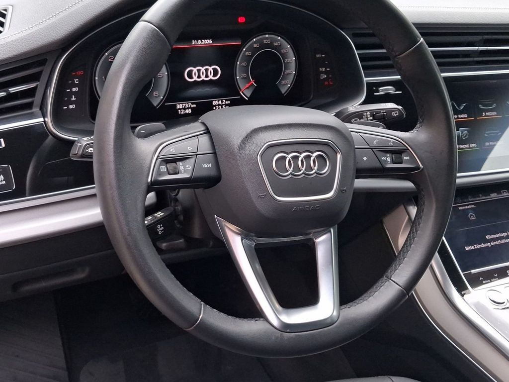 Audi Q8 2023 г. Чёрный, пробег 38736 км