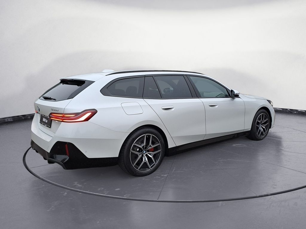 BMW 520 2026 г. Белый, пробег 11500 км