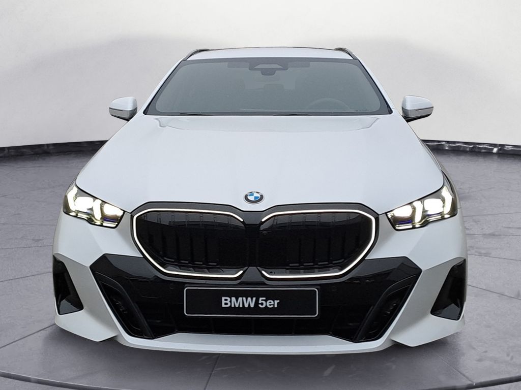 BMW 520 2026 г. Белый, пробег 11500 км