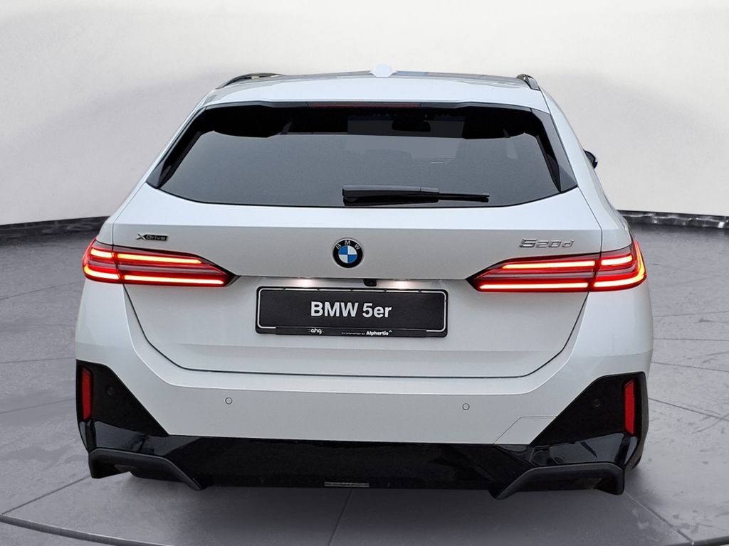 BMW 520 2026 г. Белый, пробег 11500 км