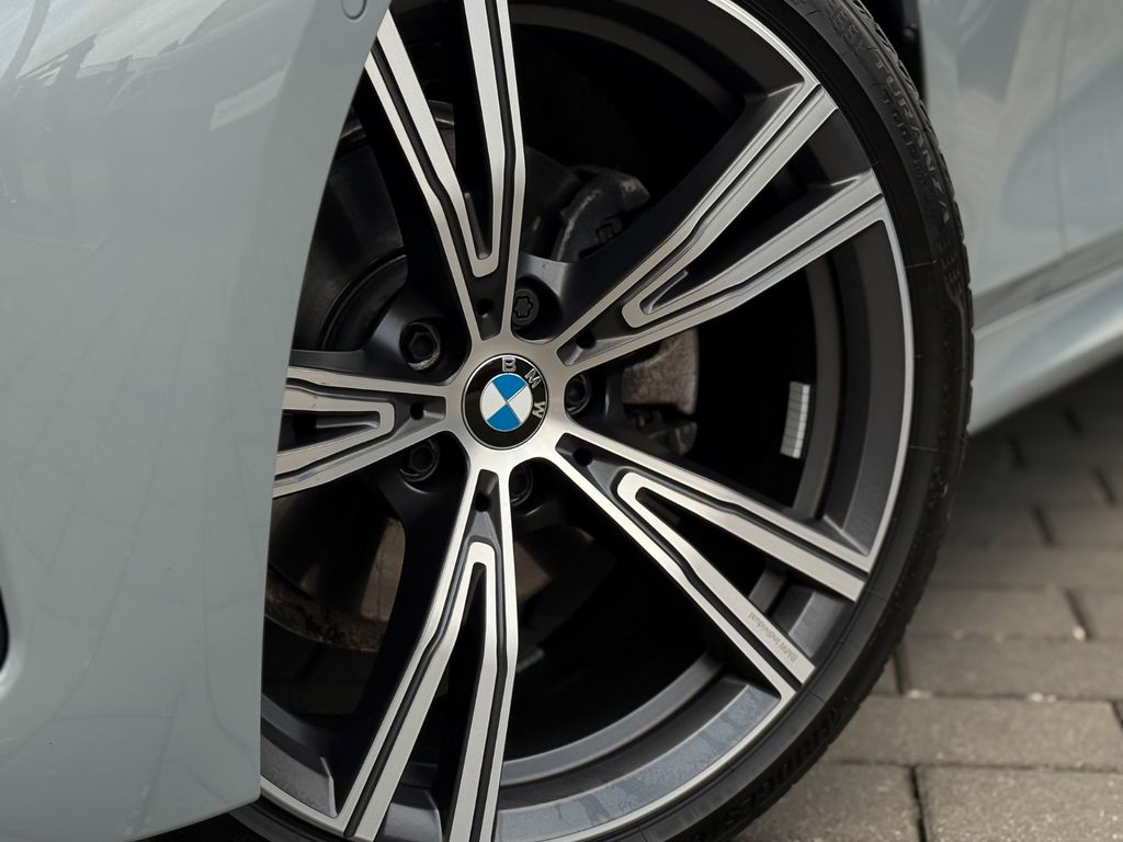 BMW 320 2024 г. Серый, пробег 29900 км