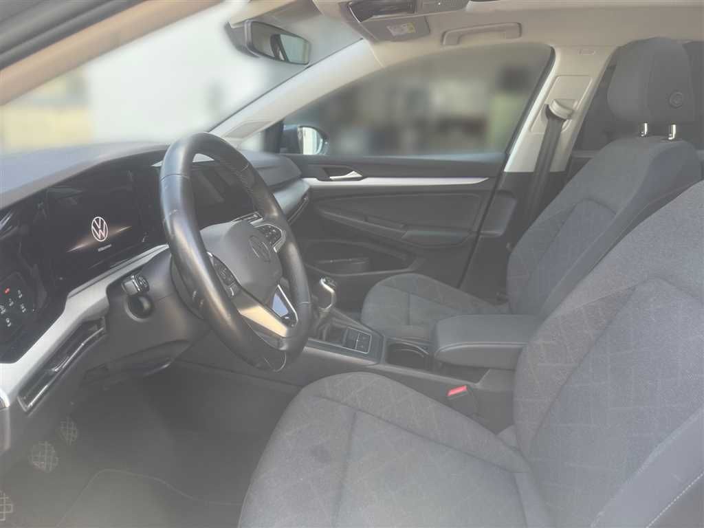 Volkswagen Golf 2024 г. Серый, пробег 40650 км