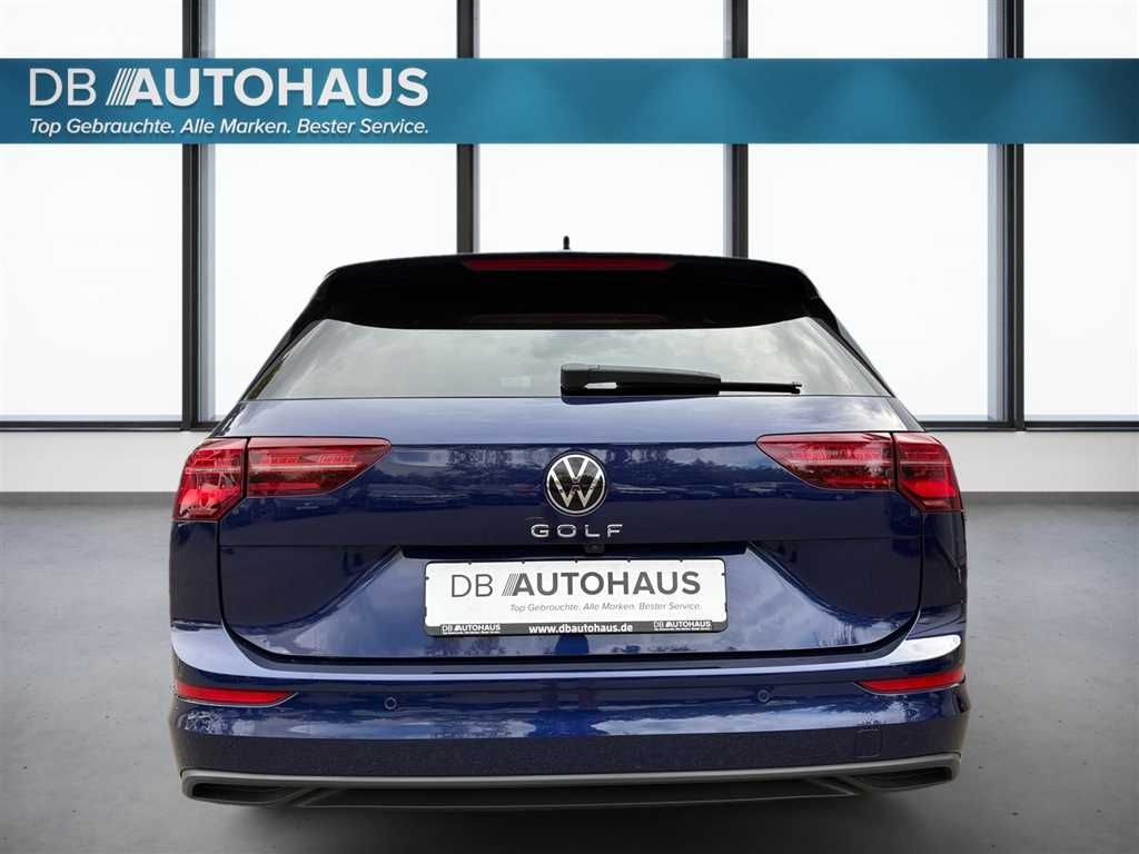 Volkswagen Golf 2024 г. Синий, пробег 40277 км