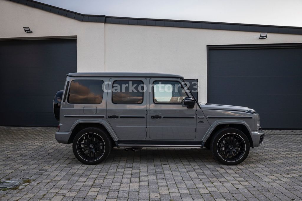 Mercedes-Benz G 63 AMG 2023 г. Серый, пробег 54900 км
