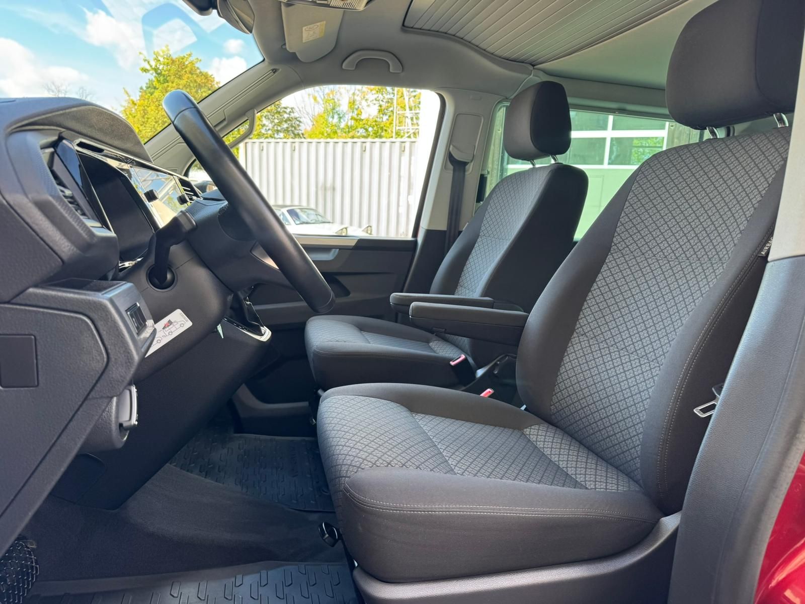 Volkswagen T6 CALIFORNIA 2024 г. Красный, пробег 58903 км
