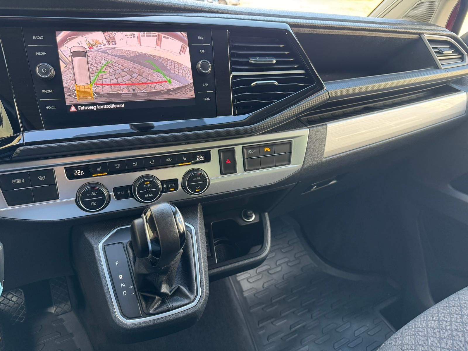 Volkswagen T6 CALIFORNIA 2024 г. Красный, пробег 58903 км