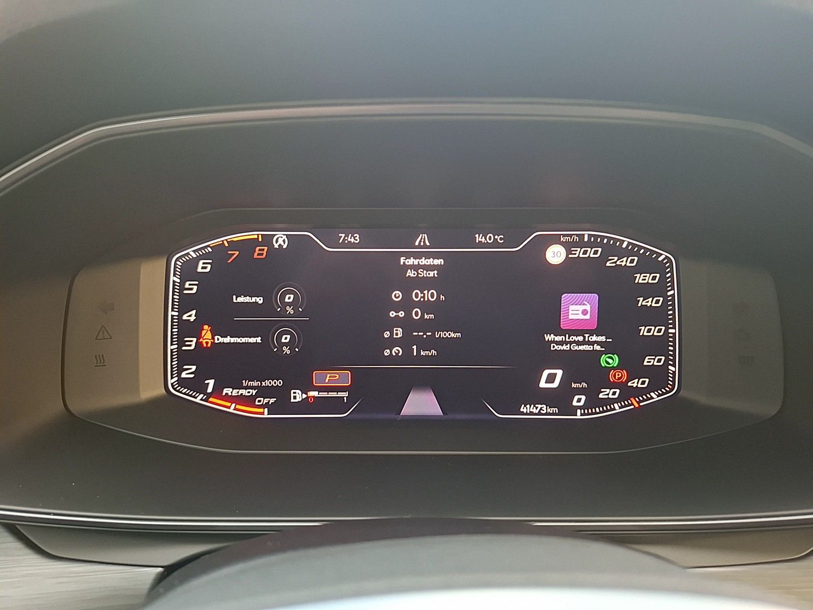 Cupra Leon 2022 г. Чёрный, пробег 42000 км