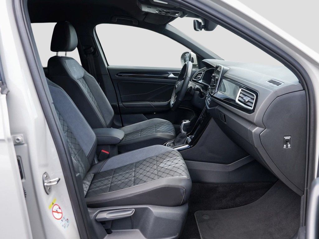 Volkswagen T-Roc 2024 г. Серый, пробег 24647 км