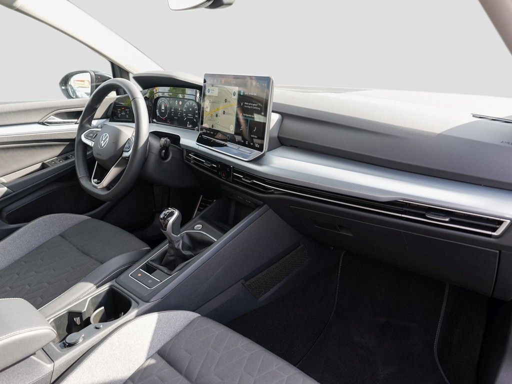 Volkswagen Golf 2025 г. Серый, пробег 17923 км