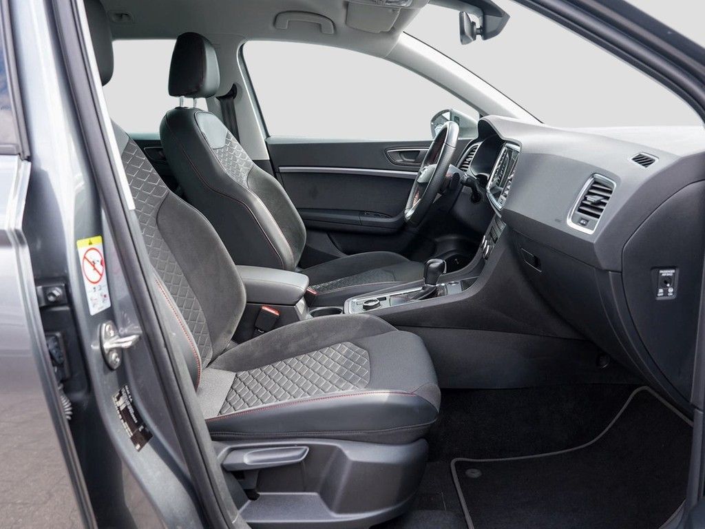 SEAT Ateca 2023 г. Серый, пробег 54188 км