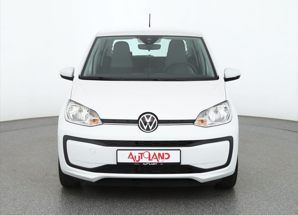 Volkswagen up! 2022 г. Белый, пробег 19329 км