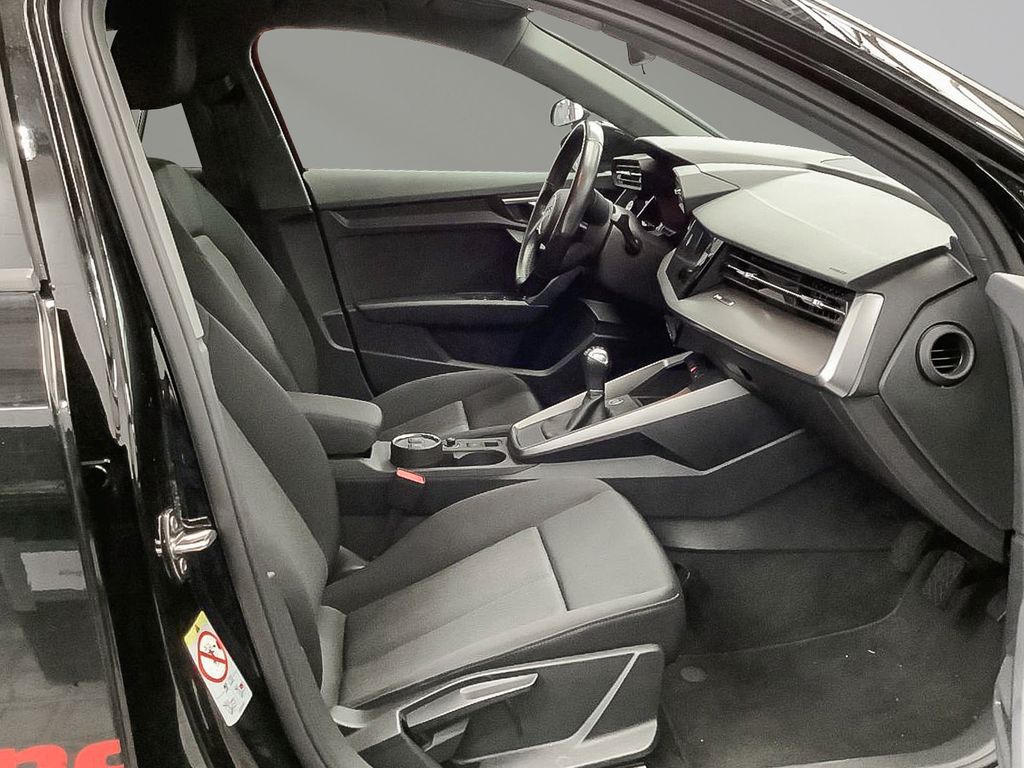 Audi A3 2023 г. Чёрный, пробег 49442 км