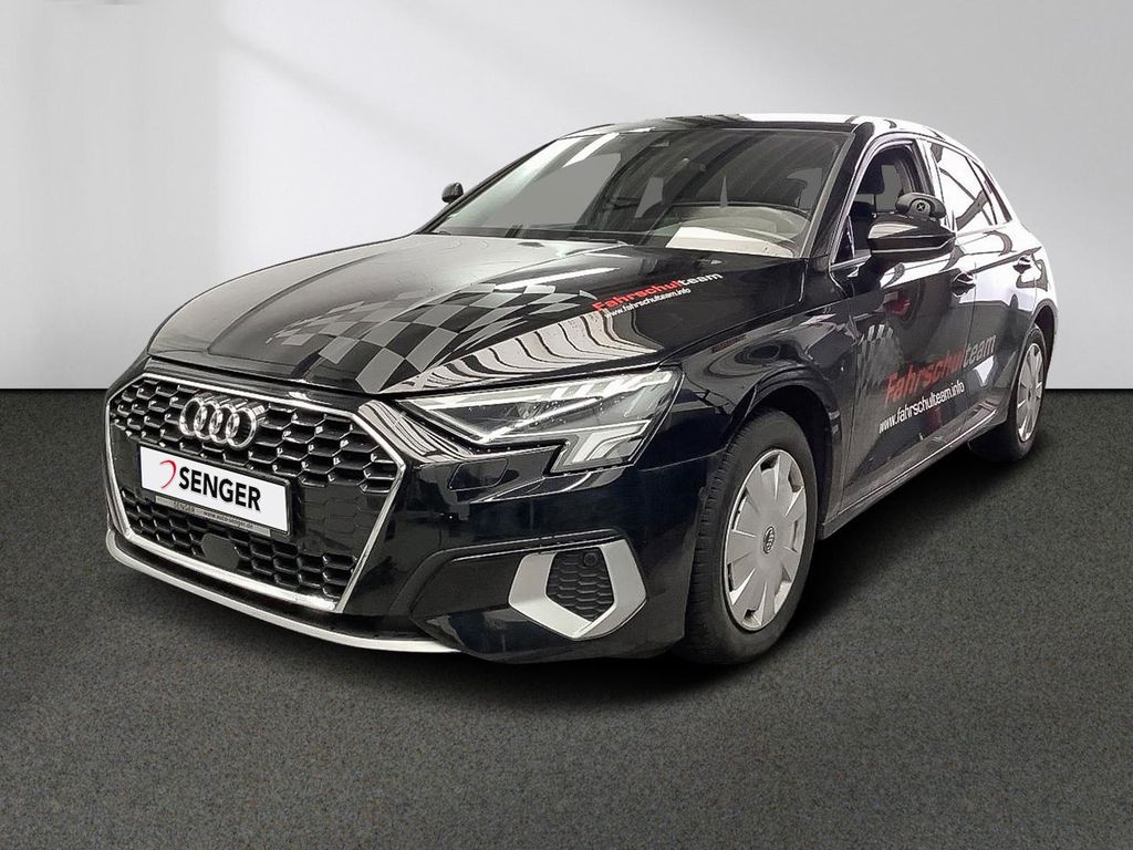 Audi A3 2023 г. Чёрный, пробег 49442 км