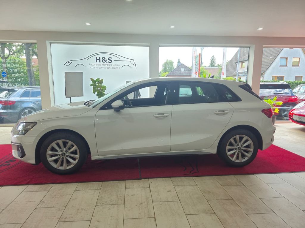 Audi A3 2023 г. Белый, пробег 49989 км