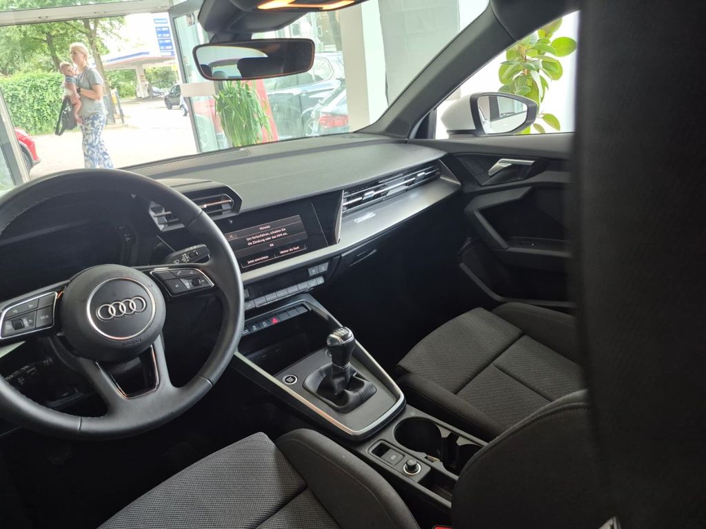 Audi A3 2023 г. Белый, пробег 49989 км
