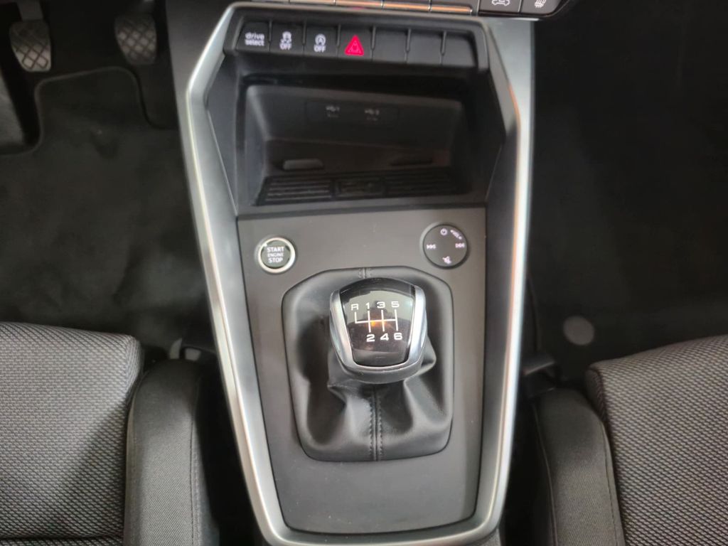 Audi A3 2023 г. Белый, пробег 49989 км