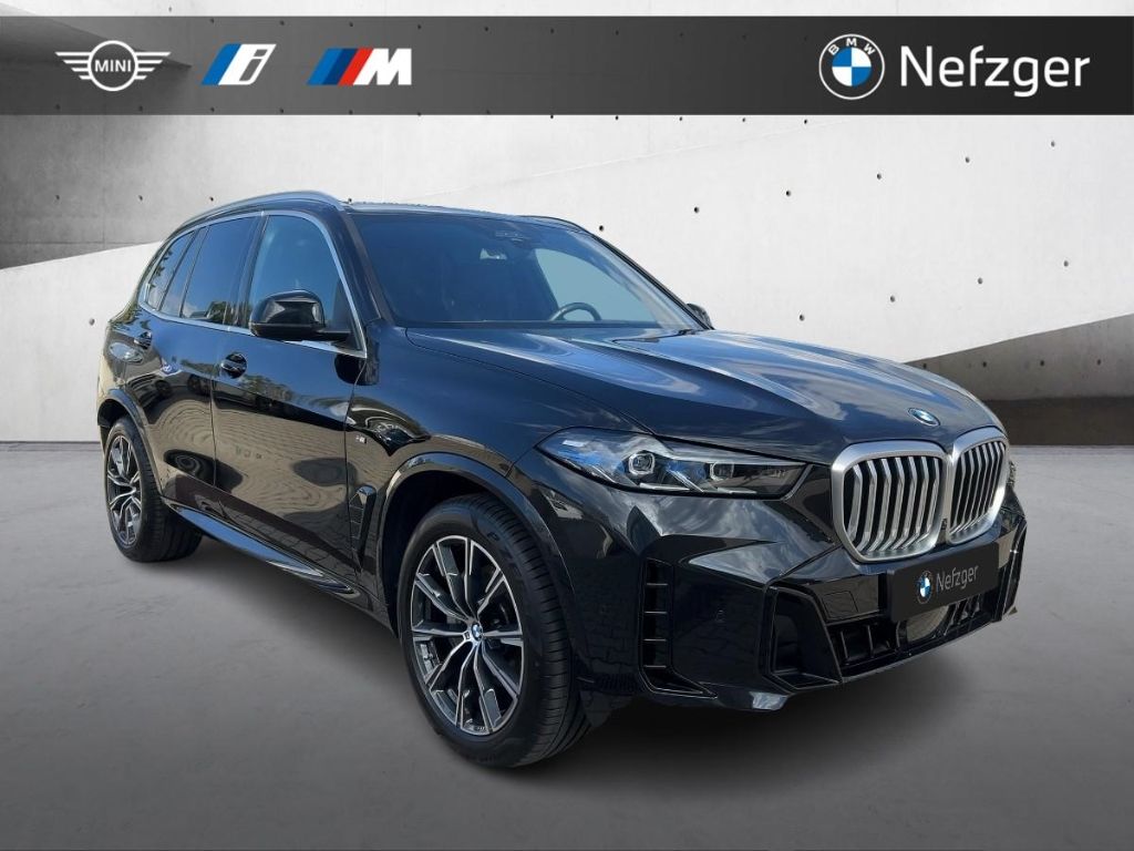 BMW X5 2023 г. Чёрный, пробег 37400 км