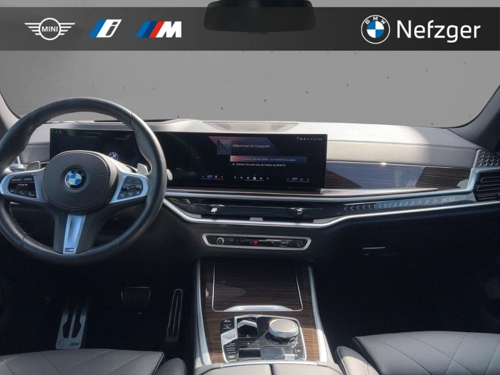 BMW X5 2023 г. Чёрный, пробег 37400 км