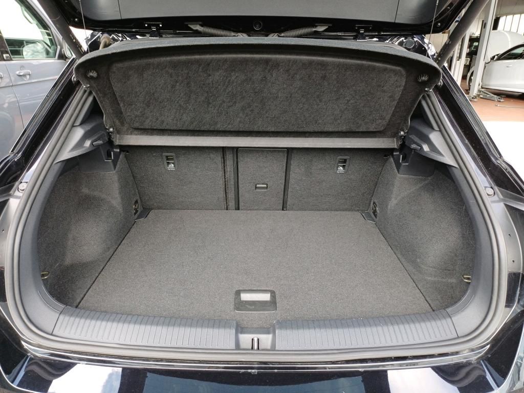 Volkswagen T-Roc 2022 г. Чёрный, пробег 35319 км