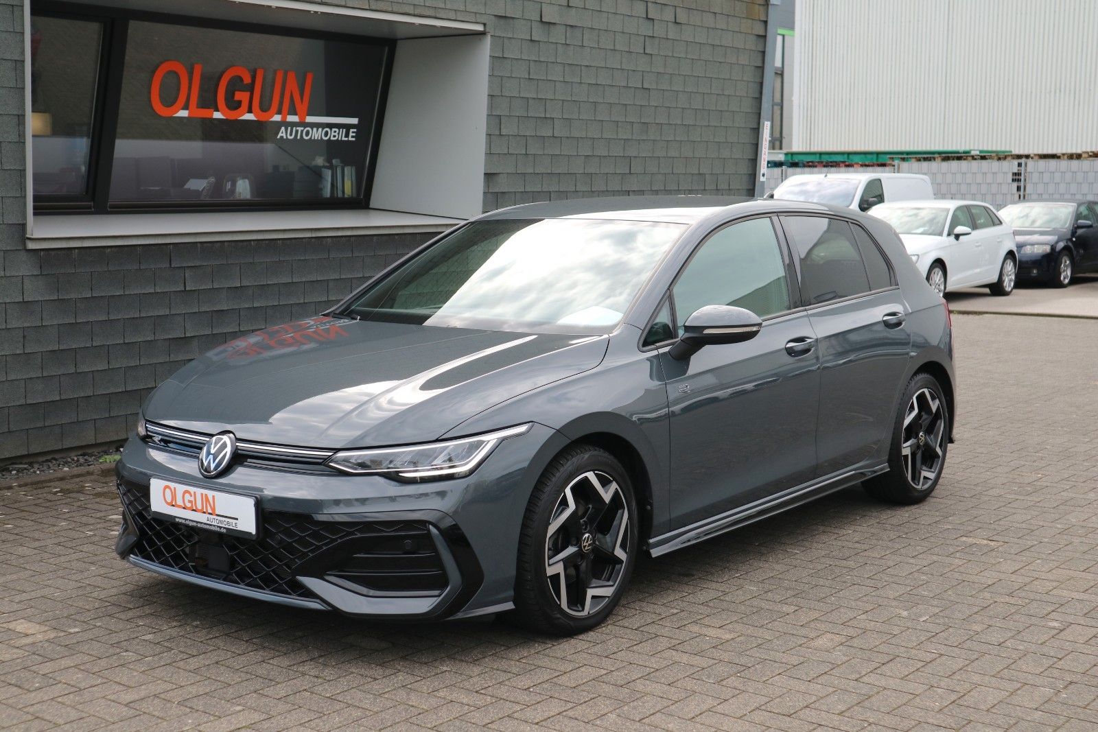 Volkswagen Golf 2025 г. Серый, пробег 49987 км