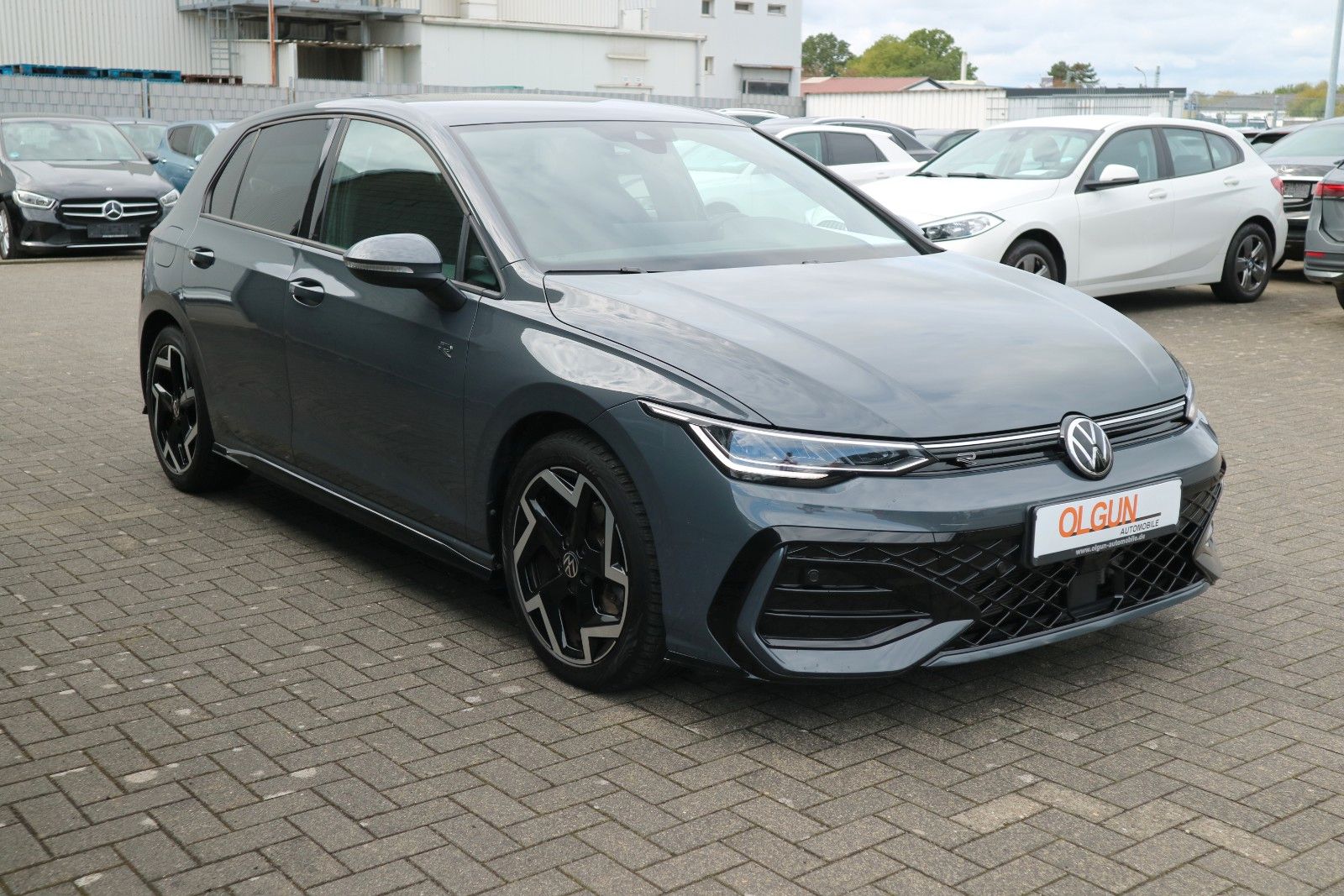 Volkswagen Golf 2025 г. Серый, пробег 49987 км