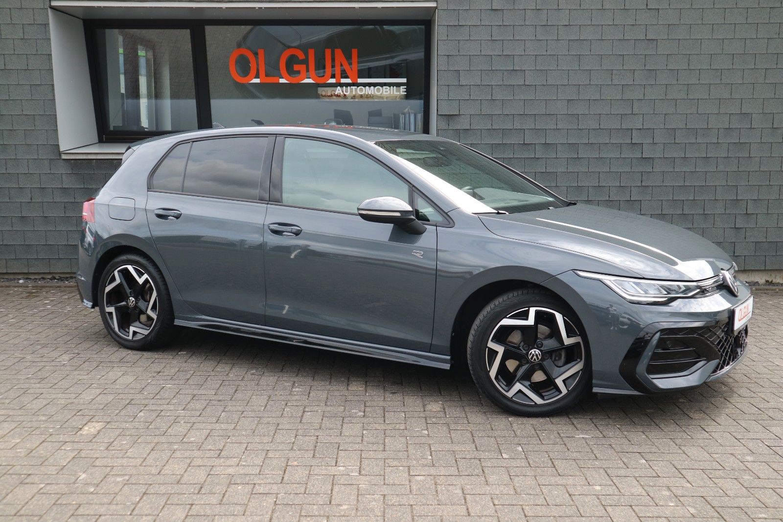 Volkswagen Golf 2025 г. Серый, пробег 49987 км