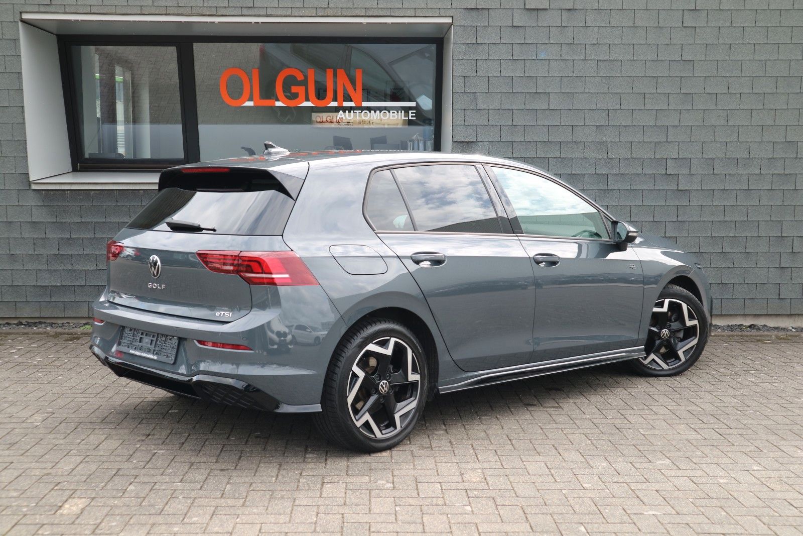 Volkswagen Golf 2025 г. Серый, пробег 49987 км