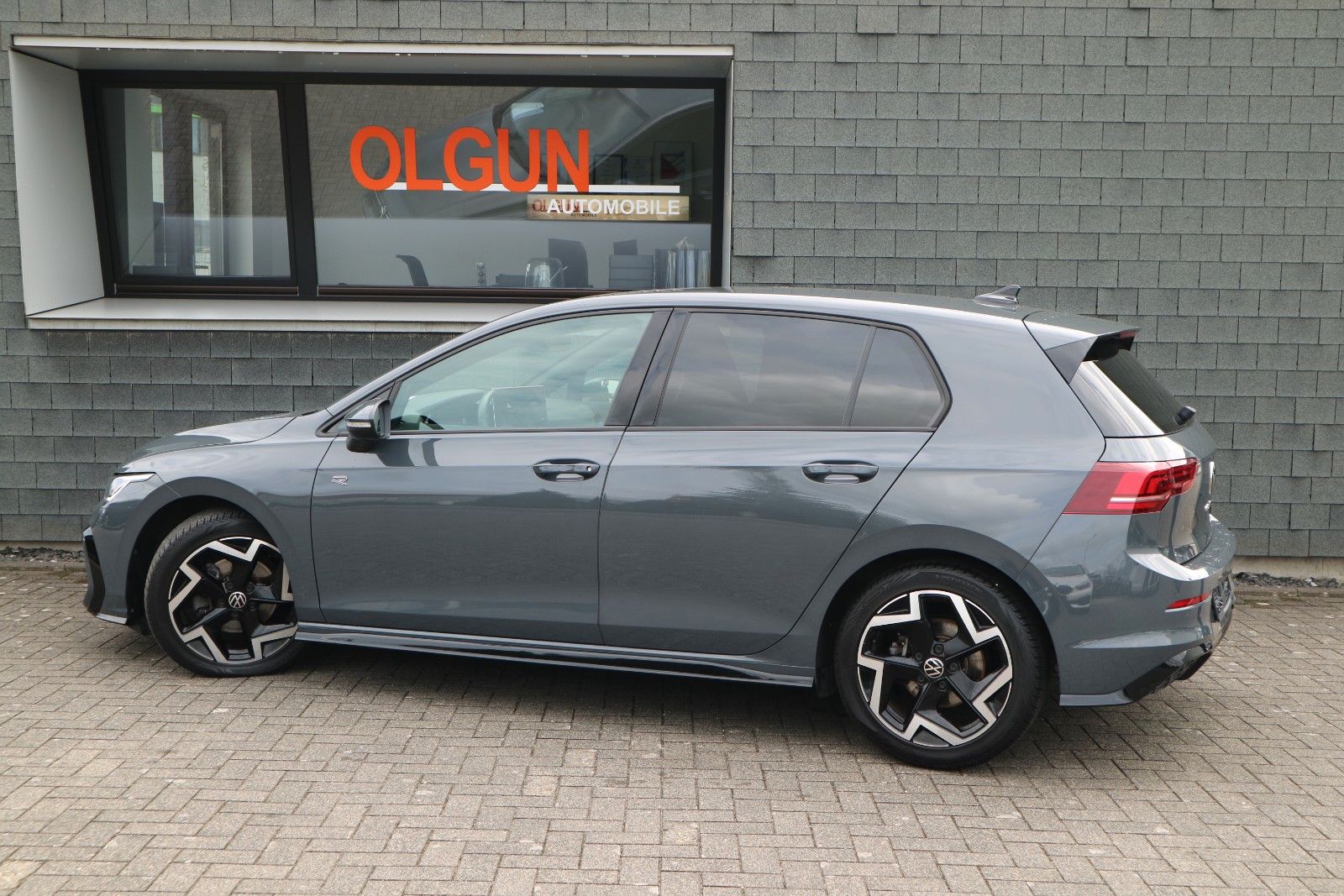 Volkswagen Golf 2025 г. Серый, пробег 49987 км