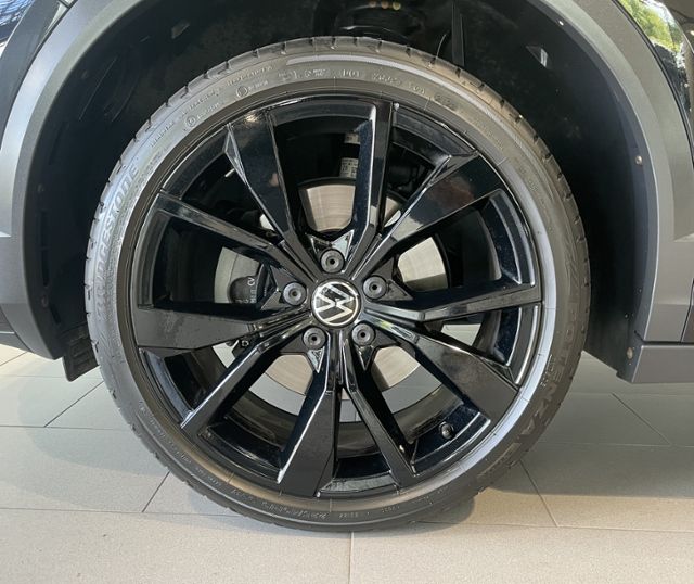 Volkswagen T-Roc 2022 г. Чёрный, пробег 24750 км