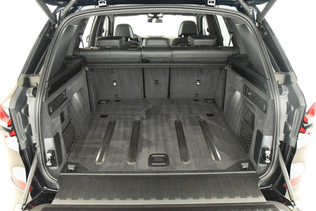 BMW X5 2025 г. Чёрный, пробег 37500 км