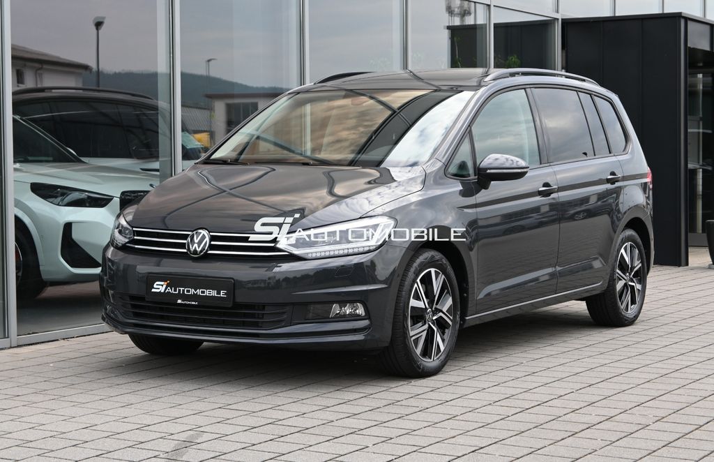 Volkswagen Touran 2025 г. Серый, пробег 32000 км