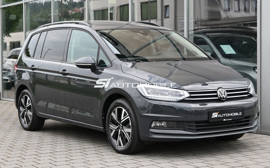 Volkswagen Touran 2025 г. Серый, пробег 32000 км