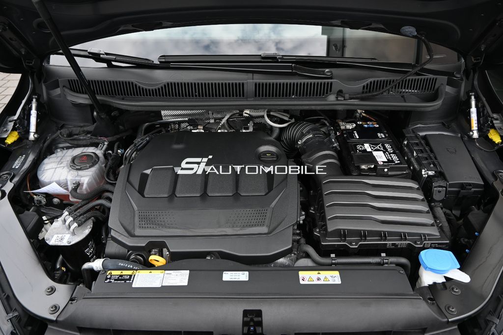 Volkswagen Touran 2025 г. Серый, пробег 32000 км