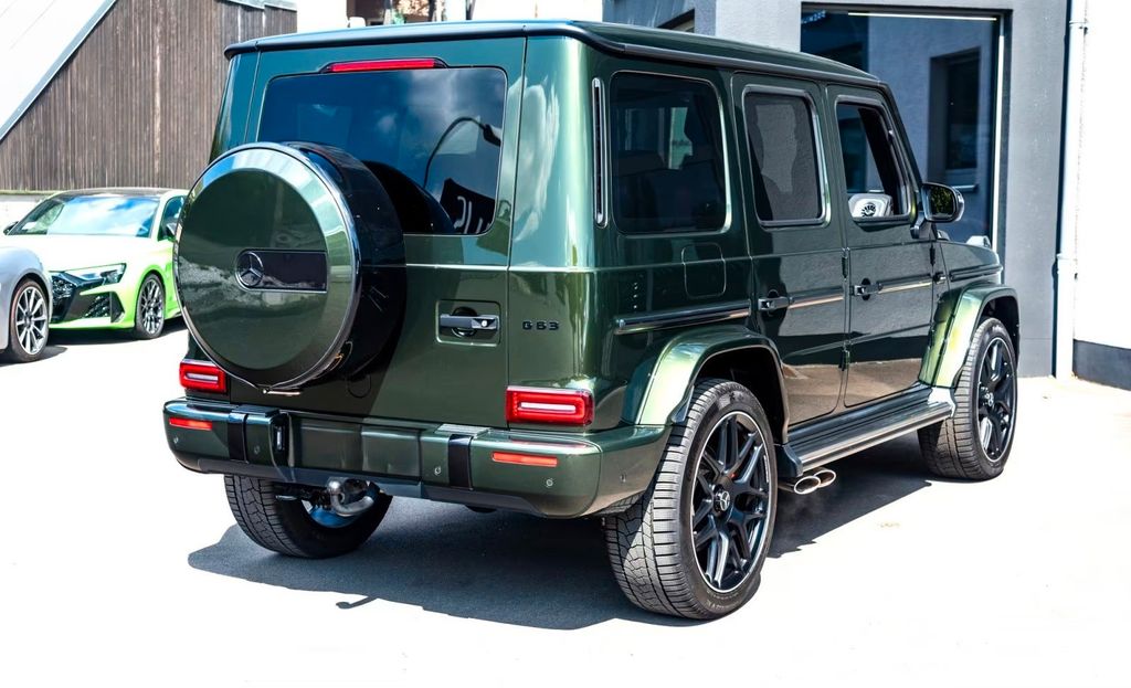 Mercedes-Benz G 63 AMG 2024 г. Зелёный, пробег 39200 км