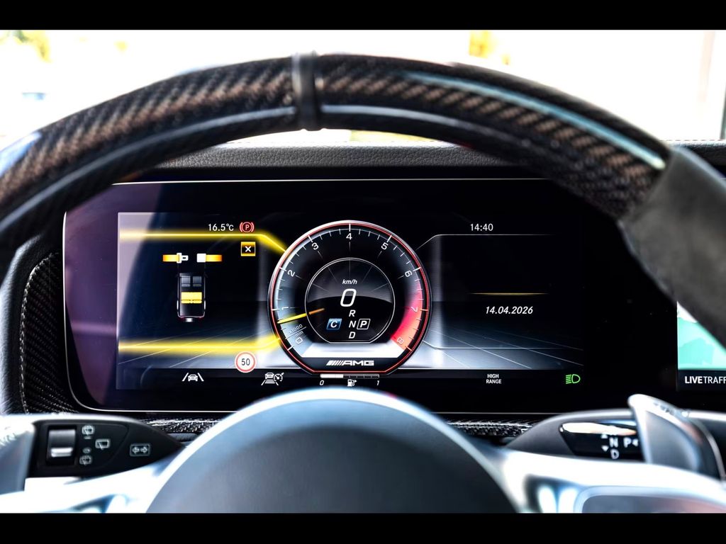Mercedes-Benz G 63 AMG 2024 г. Зелёный, пробег 39200 км