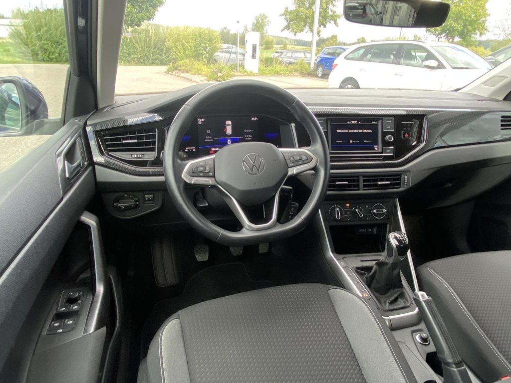 Volkswagen Polo 2022 г. Фиолетовый, пробег 28423 км