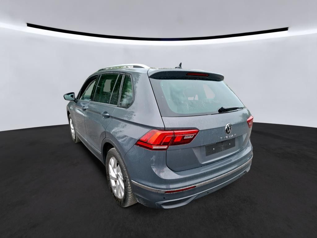Volkswagen Tiguan 2022 г. Серый, пробег 46700 км