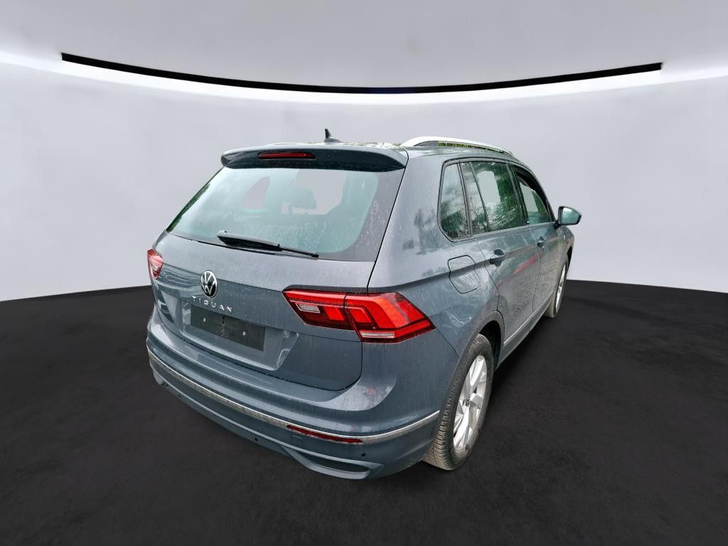 Volkswagen Tiguan 2022 г. Серый, пробег 46700 км