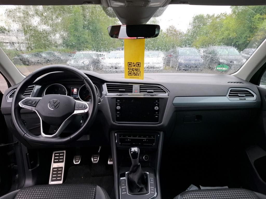 Volkswagen Tiguan 2022 г. Серый, пробег 46700 км