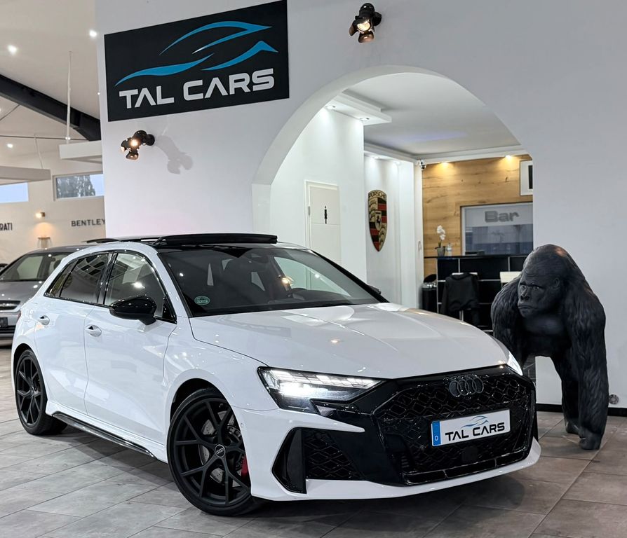 Audi RS3 2025 г. Белый, пробег 38000 км