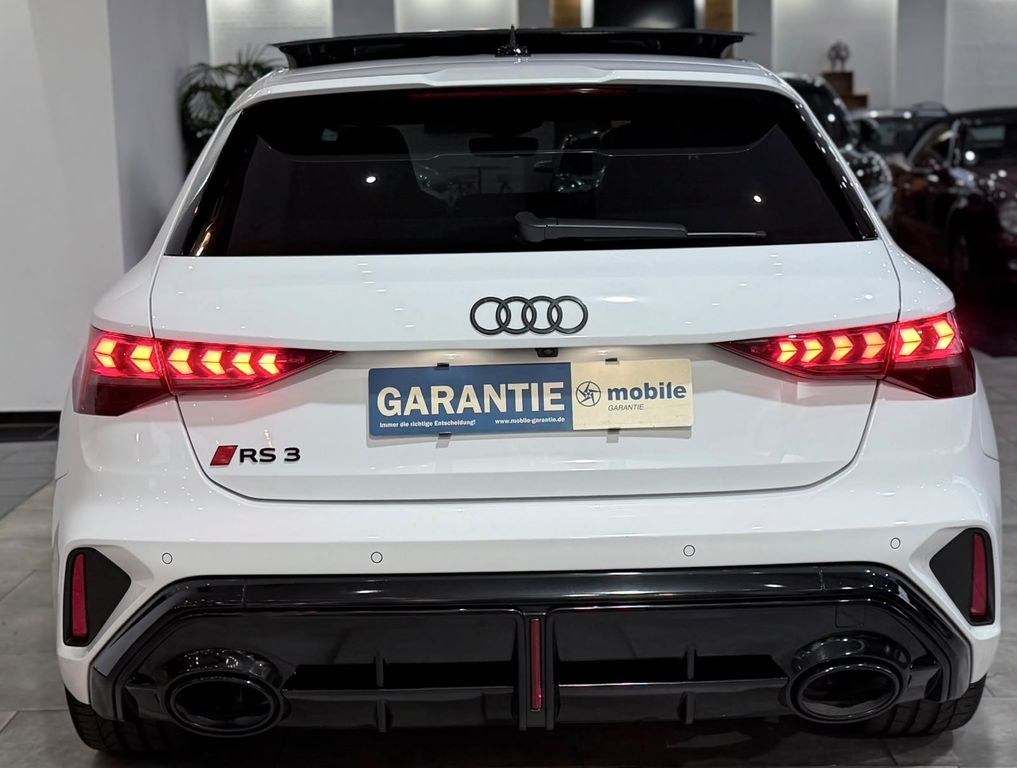 Audi RS3 2025 г. Белый, пробег 38000 км