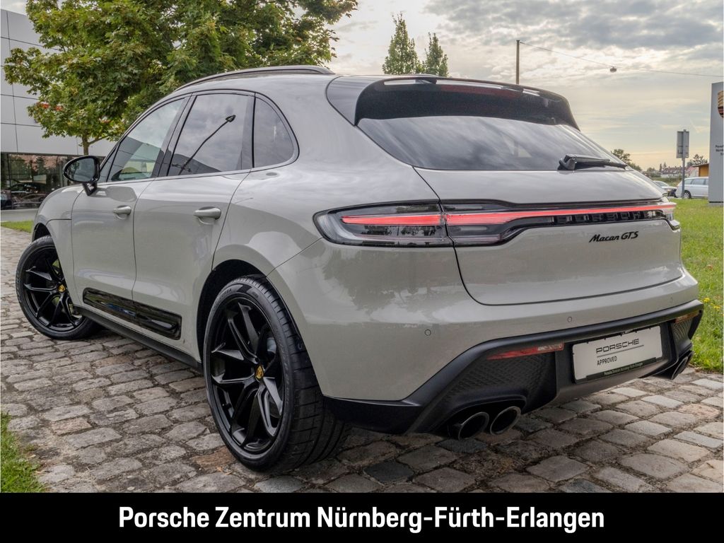 Porsche Macan 2023 г. Белый, пробег 45800 км
