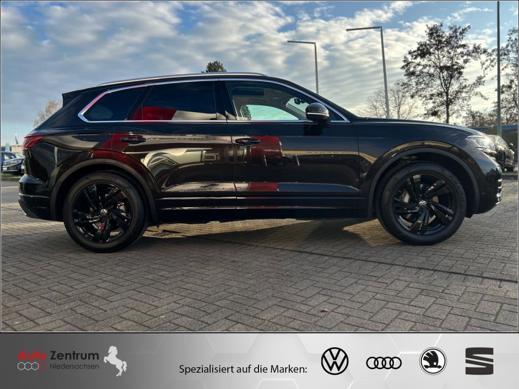 Volkswagen Touareg 2025 г. Коричневый, пробег 14000 км